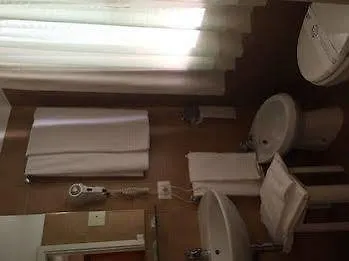 Hotell Canada 2*