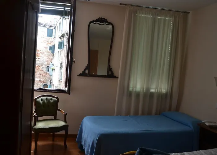 Canada Hotel Venecia