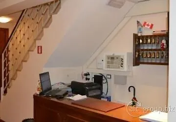 Отель Canada 2*