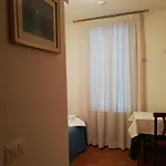 Canada Hotell 2*